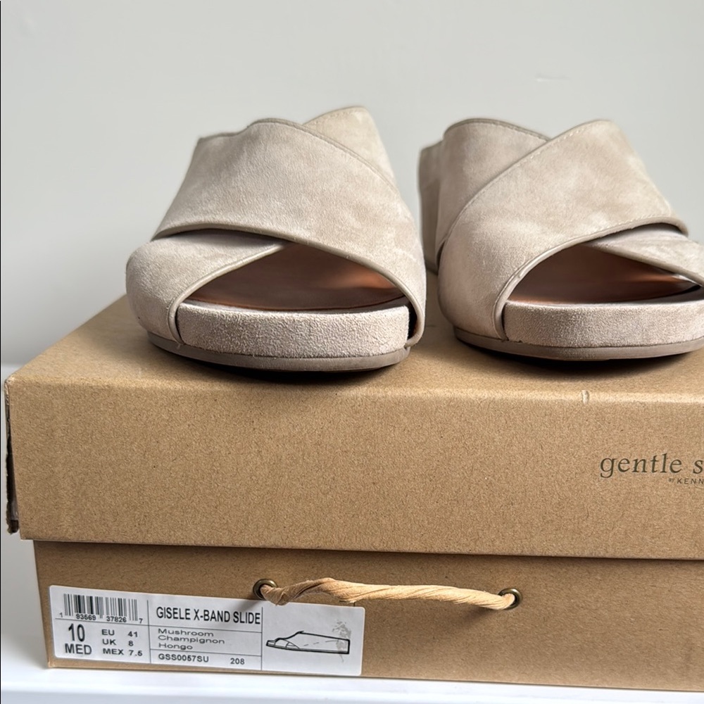 Gentle Souls Women's Beige X-Band Sandals